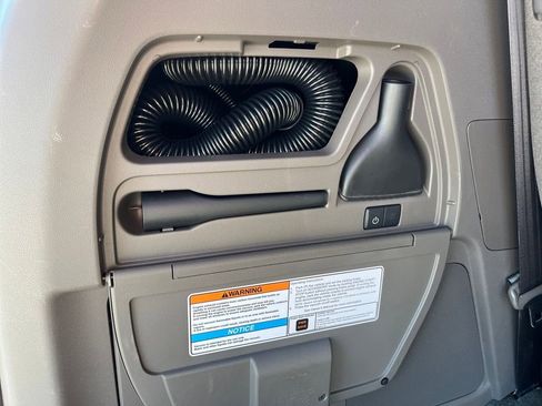 Used 2016 Honda Odyssey SE image 43