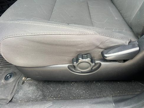 Used 2019 Toyota Tacoma TRD Off-Road w/ Technology Package image 24