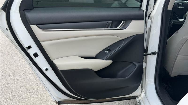 Used 2018 Honda Accord EX image 42