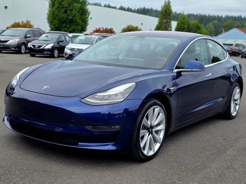 Used 2018 Tesla Model 3 Long Range RWD image 4