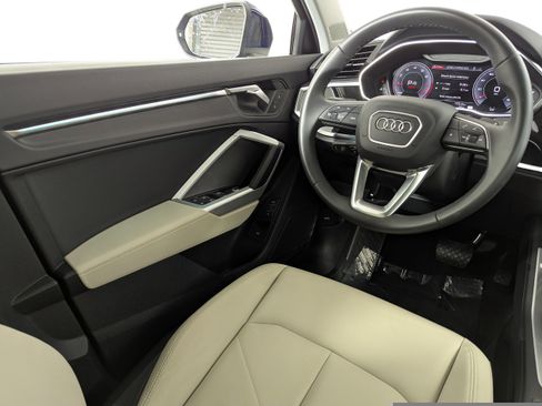 Certified 2025 Audi Q3 2.0T Premium Plus w/ Premium Plus Package image 20