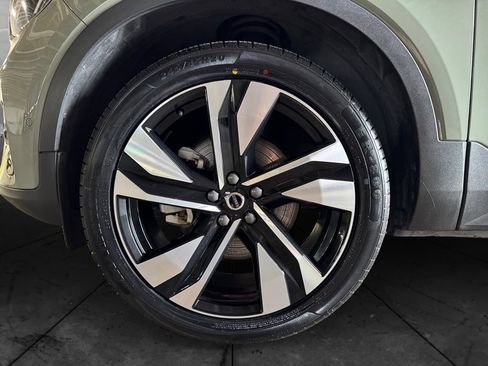 Used 2023 Volvo XC40 B5 Plus w/ Climate Package AWD/4WD image 14
