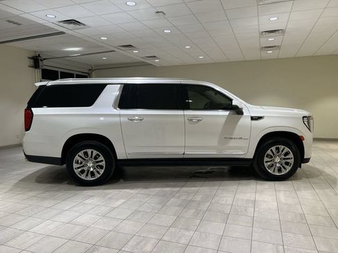 Used 2024 GMC Yukon XL Denali AWD/4WD image 6