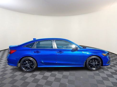 Used 2023 Honda Civic Sport image 8