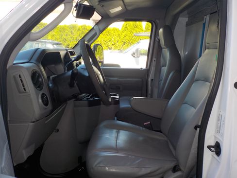 Used 2013 Ford E-350 and Econoline 350 Super Duty w/ Class I Trailer Tow Pkg RWD image 13