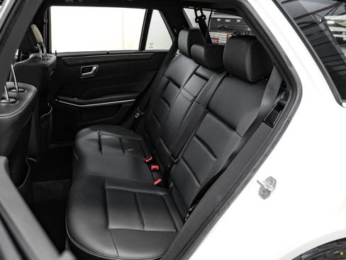 Used 2016 Mercedes-Benz E 350 E 350 4MATIC Wagon 4D image 32