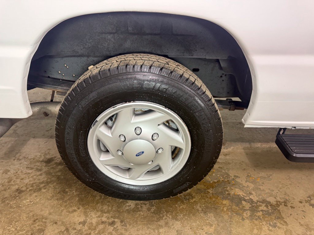Used 2012 Ford E-350 and Econoline 350 XL RWD image 29