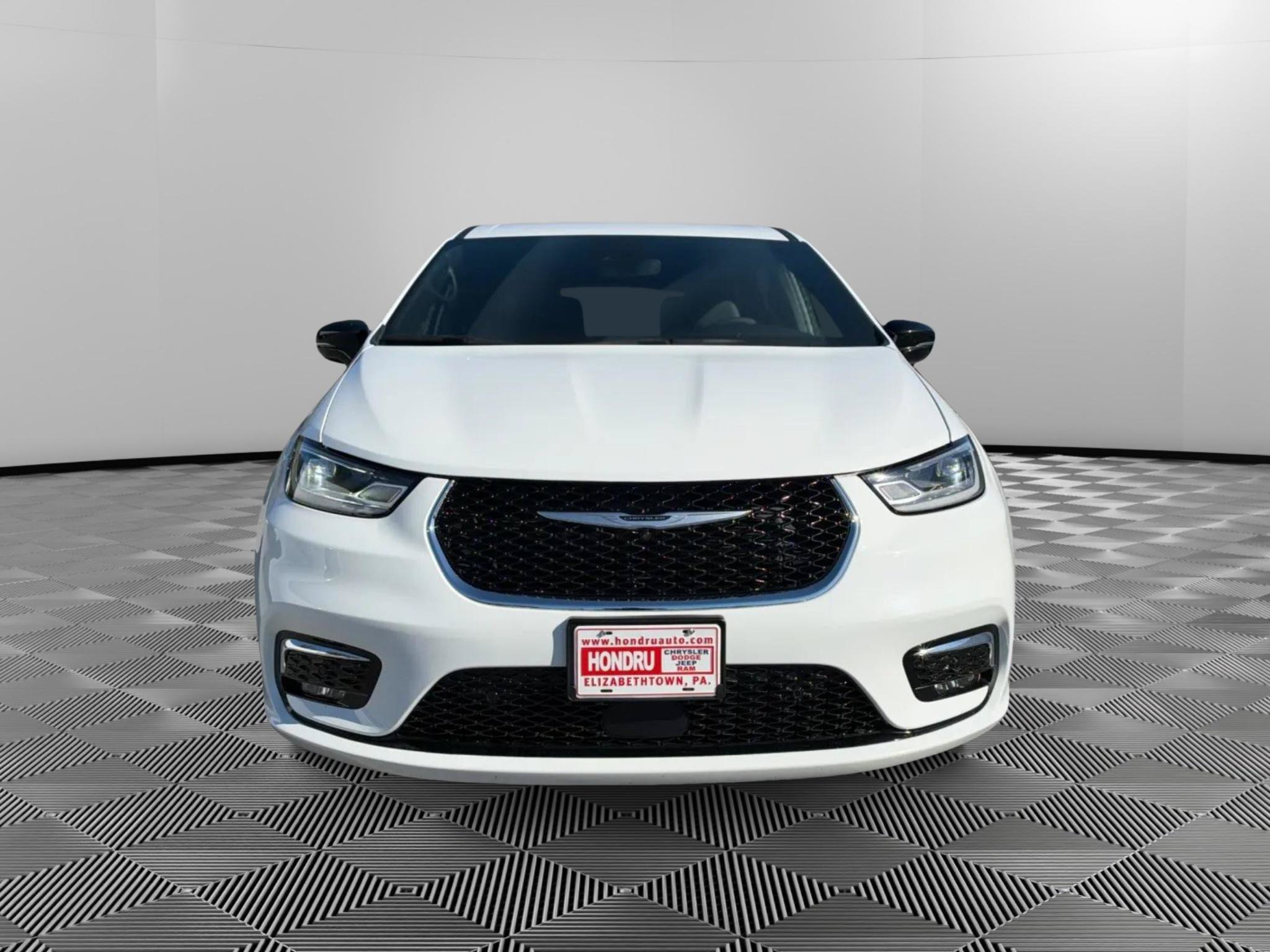Used 2026 Chrysler Pacifica Select FWD image 7