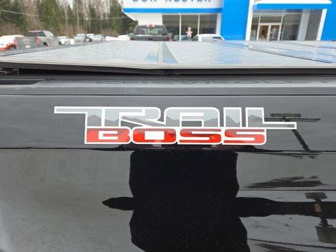 Used 2022 Chevrolet Silverado 1500 LT Trail Boss w/ Convenience Package II image 92