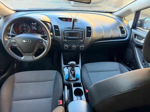 Used 2017 Kia Forte LX image 31