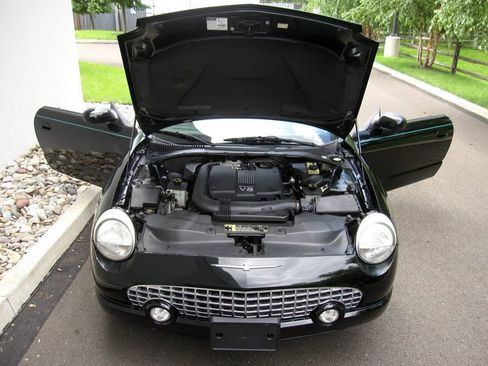 Used 2002 Ford Thunderbird image 35