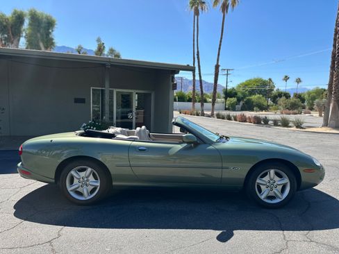 Used 1999 Jaguar XK8 Convertible RWD image 23