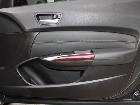 Used 2016 Acura TLX image 10