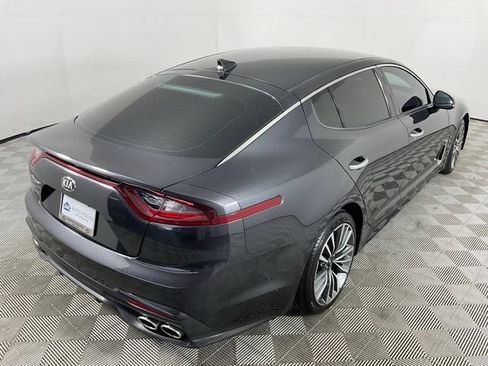Used 2019 Kia Stinger RWD image 10