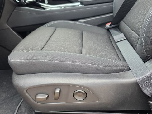 New 2026 Chevrolet Traverse LT image 17