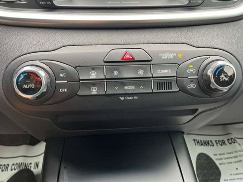 Used 2018 Kia Sorento FWD image 30