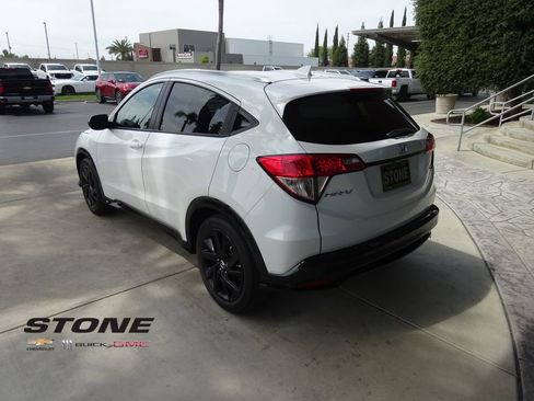Used 2021 Honda HR-V Sport image 6