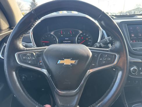 Used 2020 Chevrolet Equinox LT w/ Driver Convenience Package image 26