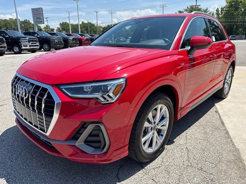Used 2024 Audi Q3 2.0T Premium AWD/4WD image 13