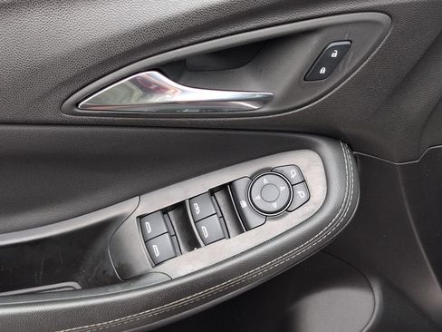 Used 2023 Buick Encore GX Select FWD image 18