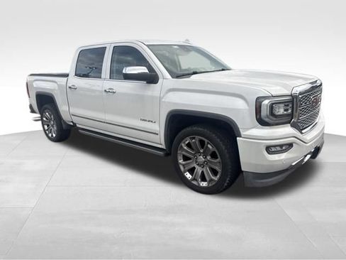 Used 2017 GMC Sierra 1500 Denali w/ Denali Ultimate Package AWD/4WD image 6