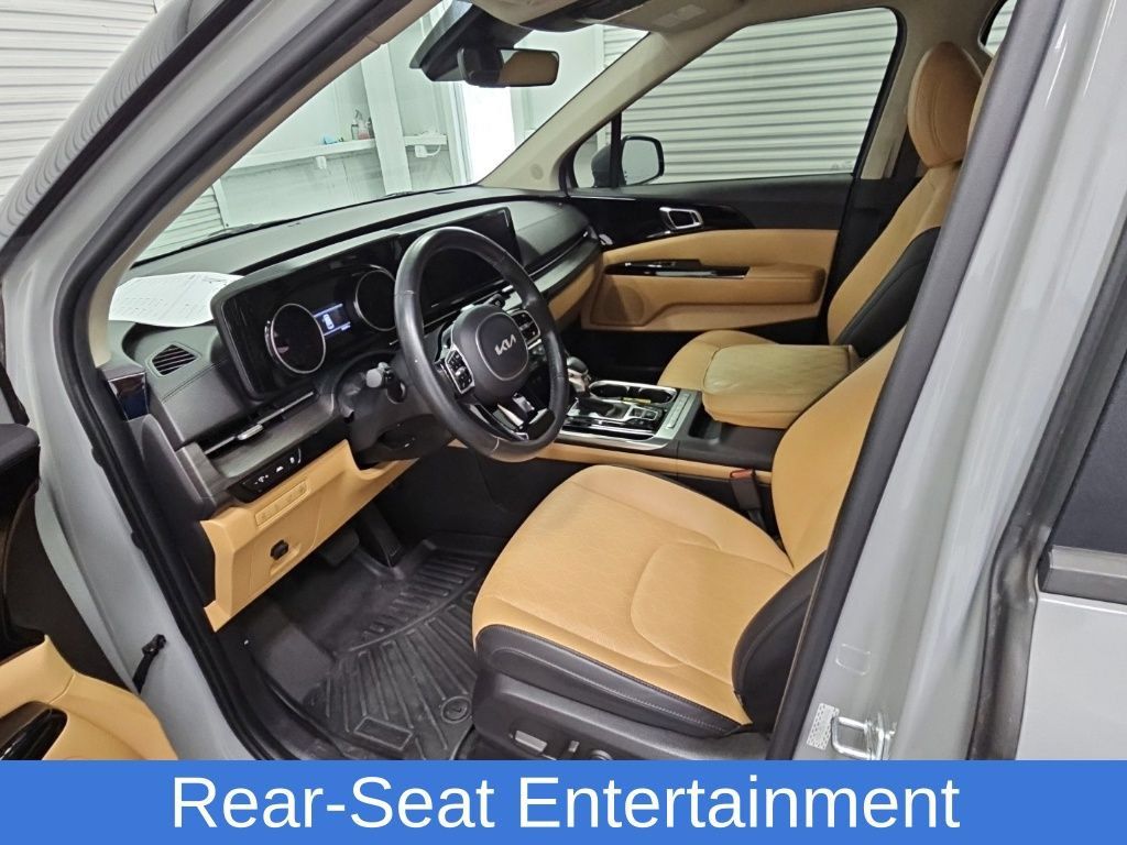 Used 2022 Kia Carnival EX FWD image 11