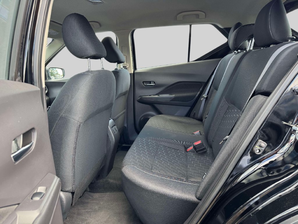 Used 2024 Nissan Kicks SV FWD image 12