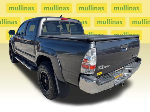 Used 2015 Toyota Tacoma PreRunner w/ SR5 Package RWD image 8