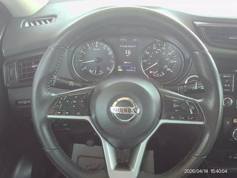 Used 2018 Nissan Rogue SV AWD/4WD image 10