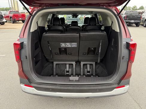 Certified 2025 Kia Carnival FWD image 36