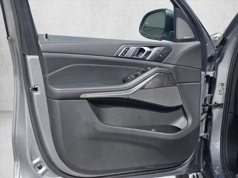 Used 2025 BMW X5 xDrive40i image 13