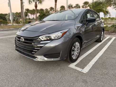 Used 2024 Nissan Versa S w/ Trunk Package image 4