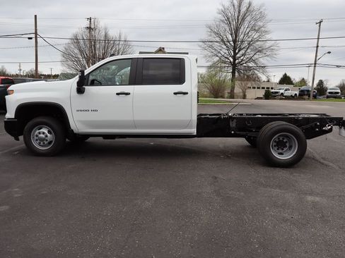 New 2026 Chevrolet Silverado 3500 W/T image 15