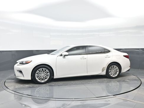 Used 2016 Lexus ES 350 w/ Premium Package w/Wood Trim image 3