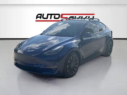 Used 2024 Tesla Model Y Performance AWD/4WD image 3