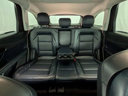 Used 2025 Lincoln Nautilus Reserve AWD/4WD image 24