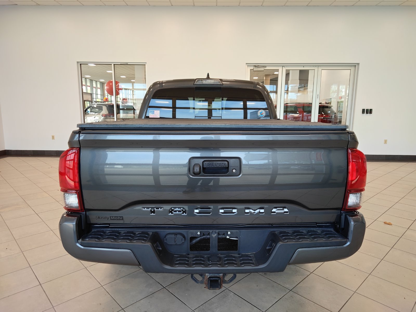 Used 2019 Toyota Tacoma TRD Sport AWD/4WD image 4
