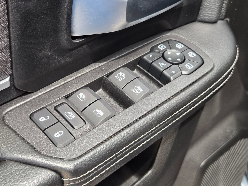 Used 2026 RAM 2500 Big Horn AWD/4WD image 11