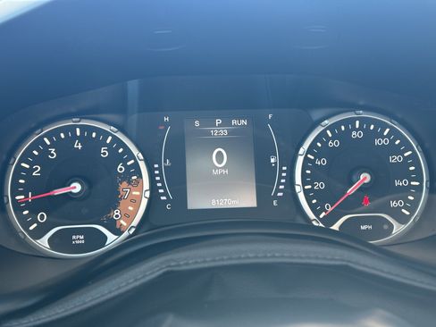 Used 2018 Jeep Renegade Altitude image 20