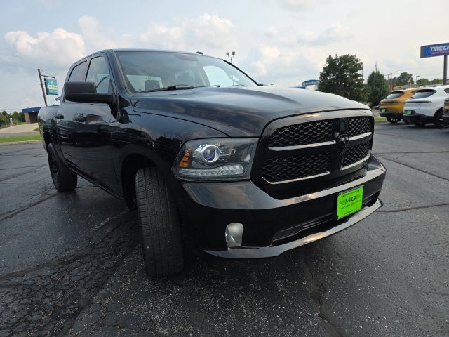 Used 2014 RAM 1500 Express w/ Black Ram 1500 Express Group AWD/4WD image 9