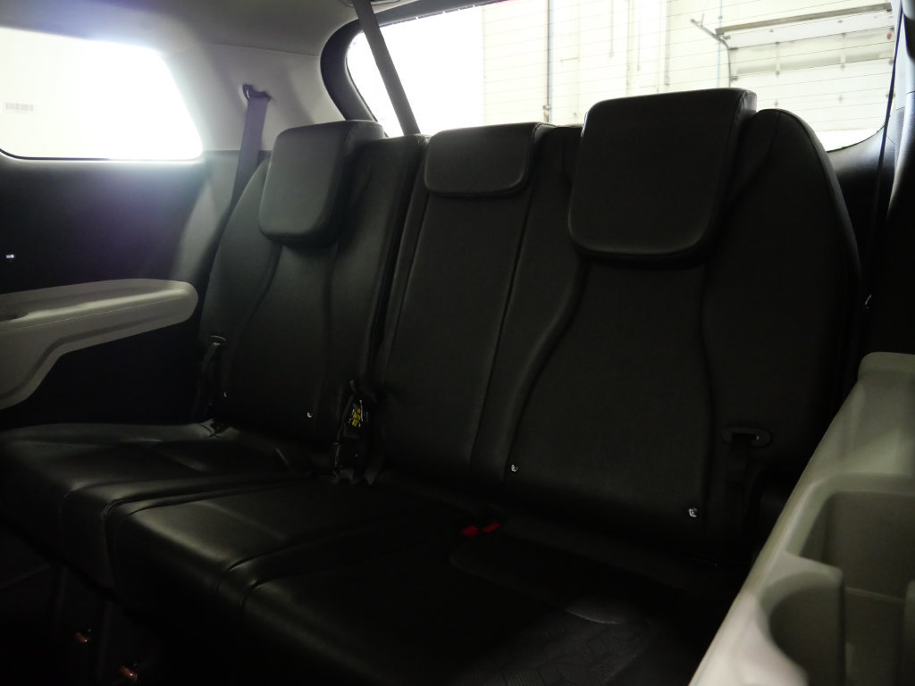 Used 2024 Kia Carnival LX FWD image 25