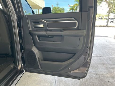 Used 2025 RAM 2500 Big Horn image 31