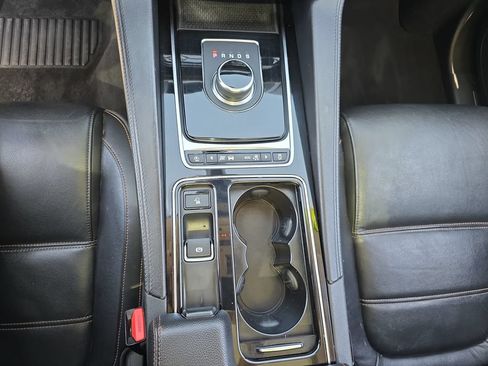 Used 2019 Jaguar F-PACE Prestige AWD/4WD image 28