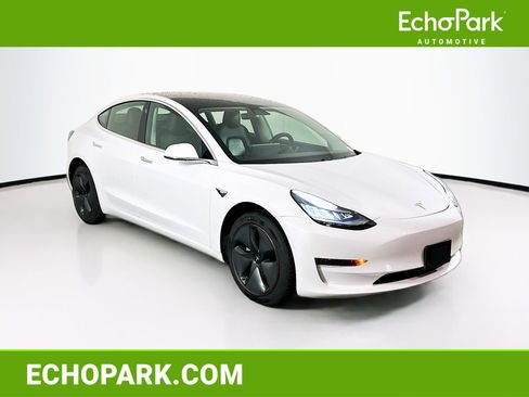 Used 2020 Tesla Model 3 Standard Range Plus image 1