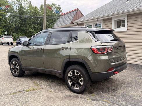 Used 2018 Jeep Compass Trailhawk w/ Leather Interior Group AWD/4WD image 4
