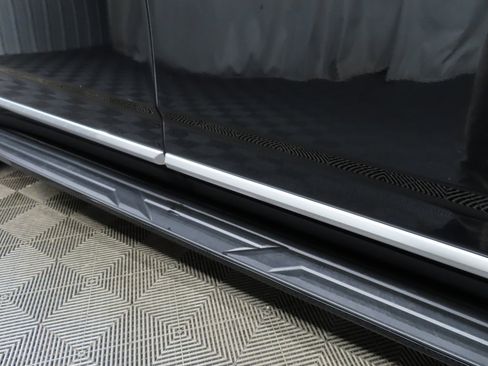 Used 2024 GMC Yukon XL Denali image 52