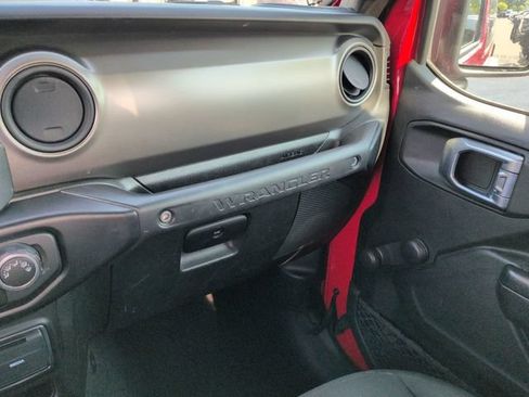 Used 2021 Jeep Wrangler Sport AWD/4WD image 16