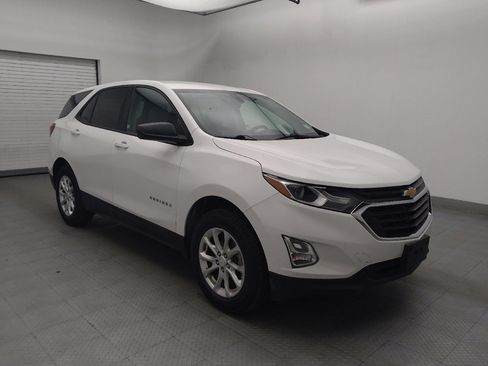Used 2019 Chevrolet Equinox LS w/ LS Convenience Package AWD/4WD image 13