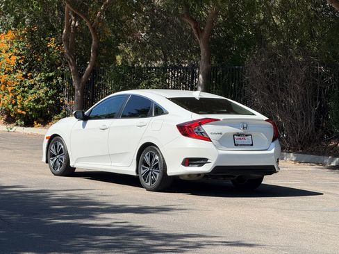 Used 2016 Honda Civic EX-T image 3