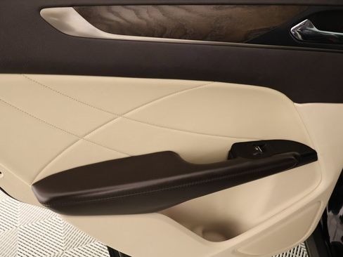 Used 2019 Lincoln MKC Reserve w/ MKC Climate Package image 17